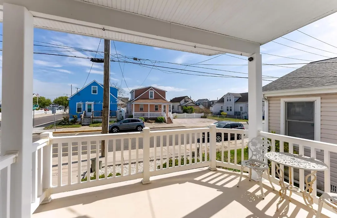 430 W Pine Ave-1